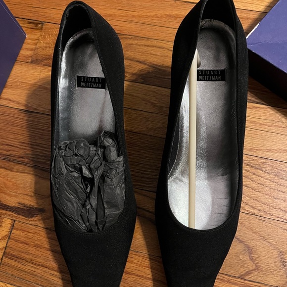 Stuart weitzman classy woman whose like new with box size 7/5 - Picture 6 of 9
